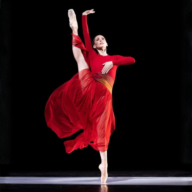 Elizabeth Murphy in Jessica Lang’s Let Me Mingle Tears With Thee. Photo © Angela Sterling.