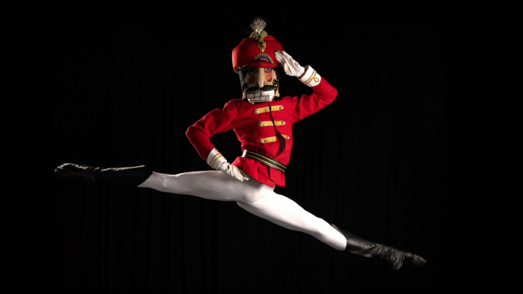 Dancer Jonathan Robbins. Photo by Steven Visneau Photography.